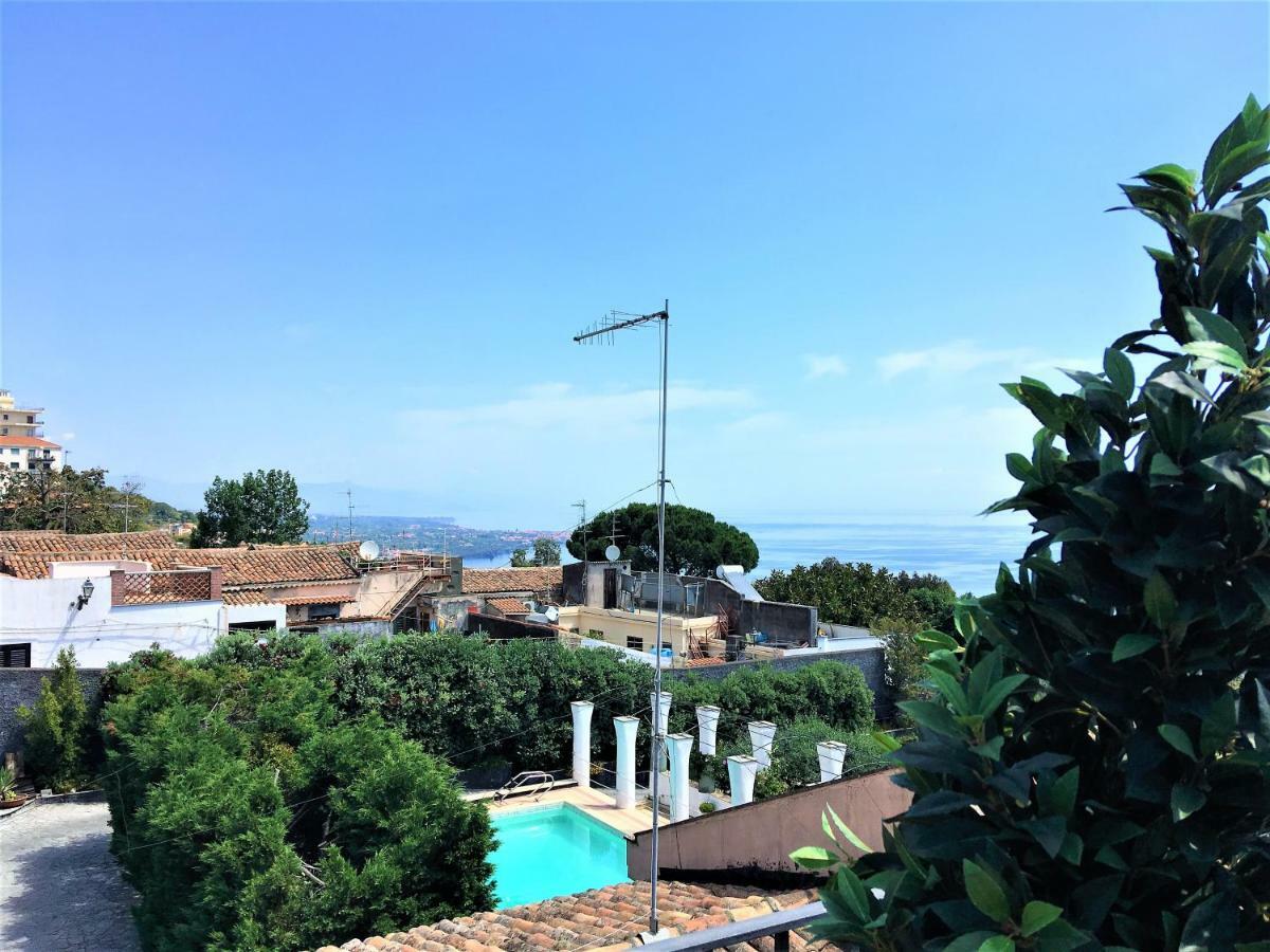 Villa With Rooftop Garden & Sea View Acireale Exterior foto