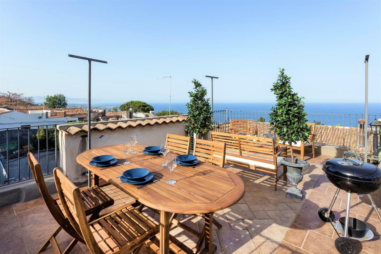 Villa With Rooftop Garden & Sea View Acireale Exterior foto