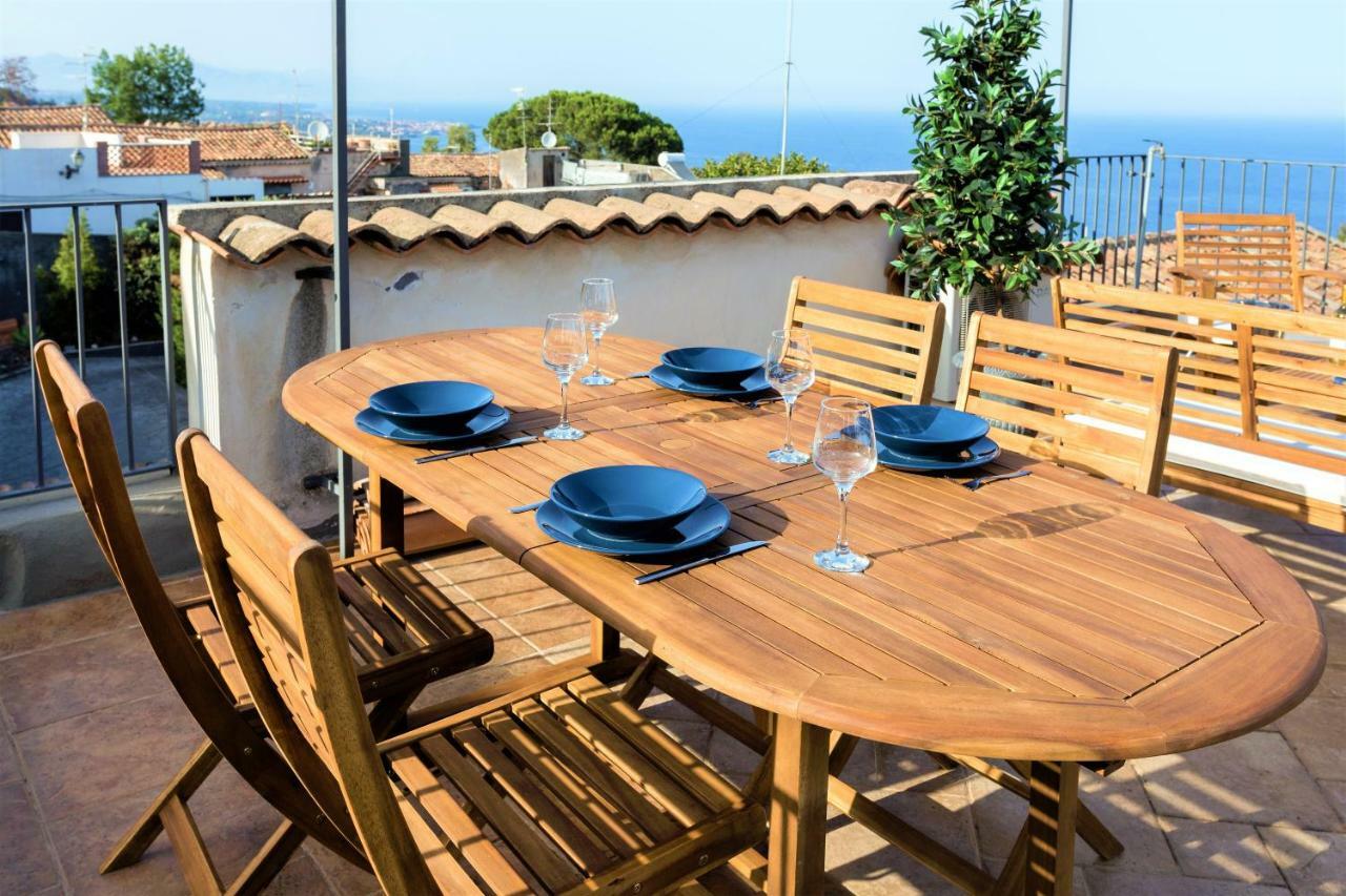 Villa With Rooftop Garden & Sea View Acireale Exterior foto