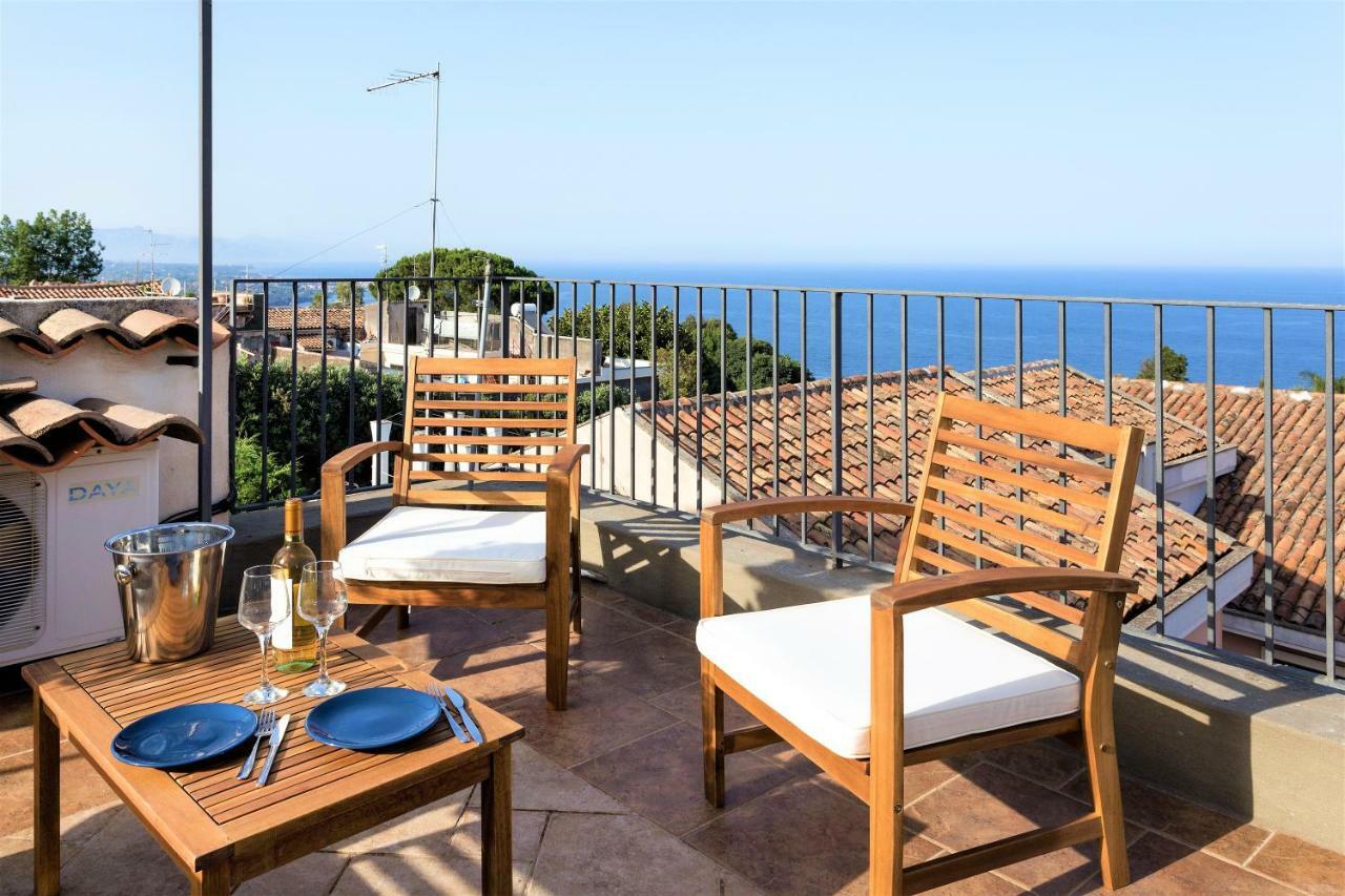 Villa With Rooftop Garden & Sea View Acireale Exterior foto